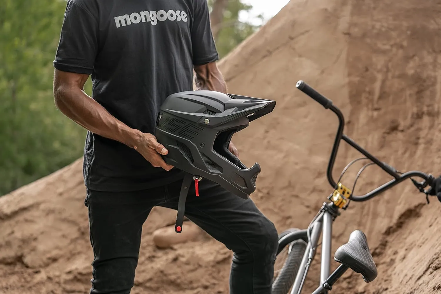 Mongoose Title Full Face Team Issue Bike Helmet, Head Circumferences of 47-62cm, Youth and Adult Sizes